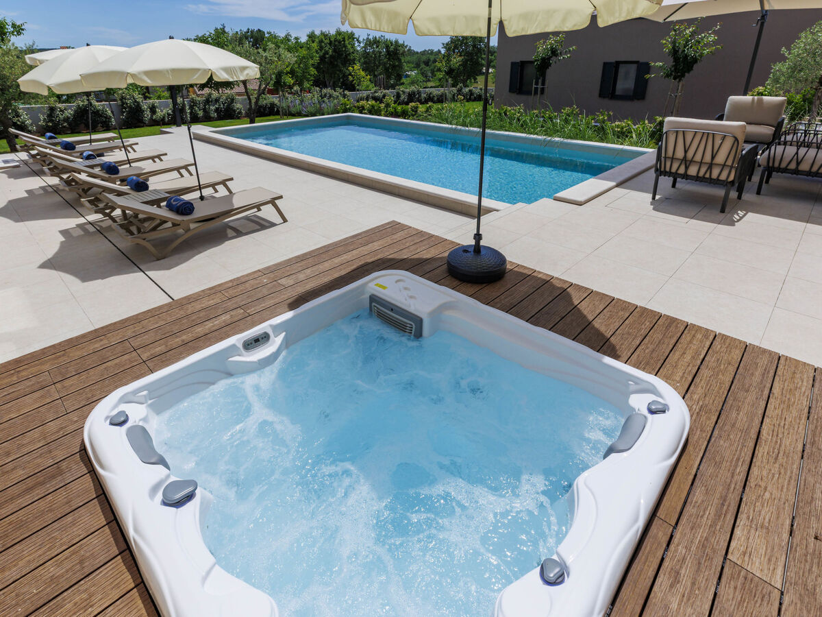 Villa Sola – 5 chambres, piscine privée à Tinjan - Photo 44