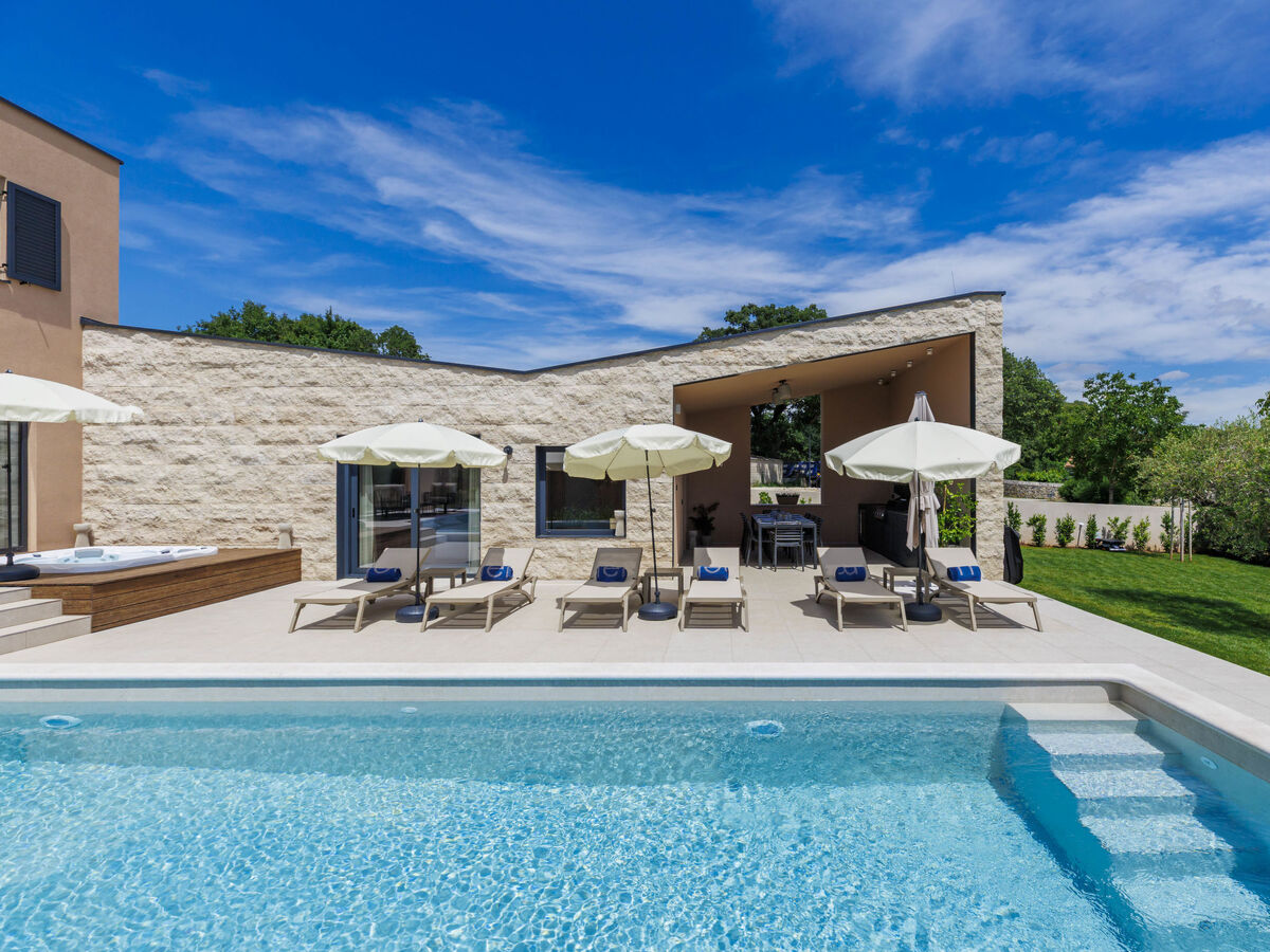 Villa Sola – 5 chambres, piscine privée à Tinjan - Photo 47