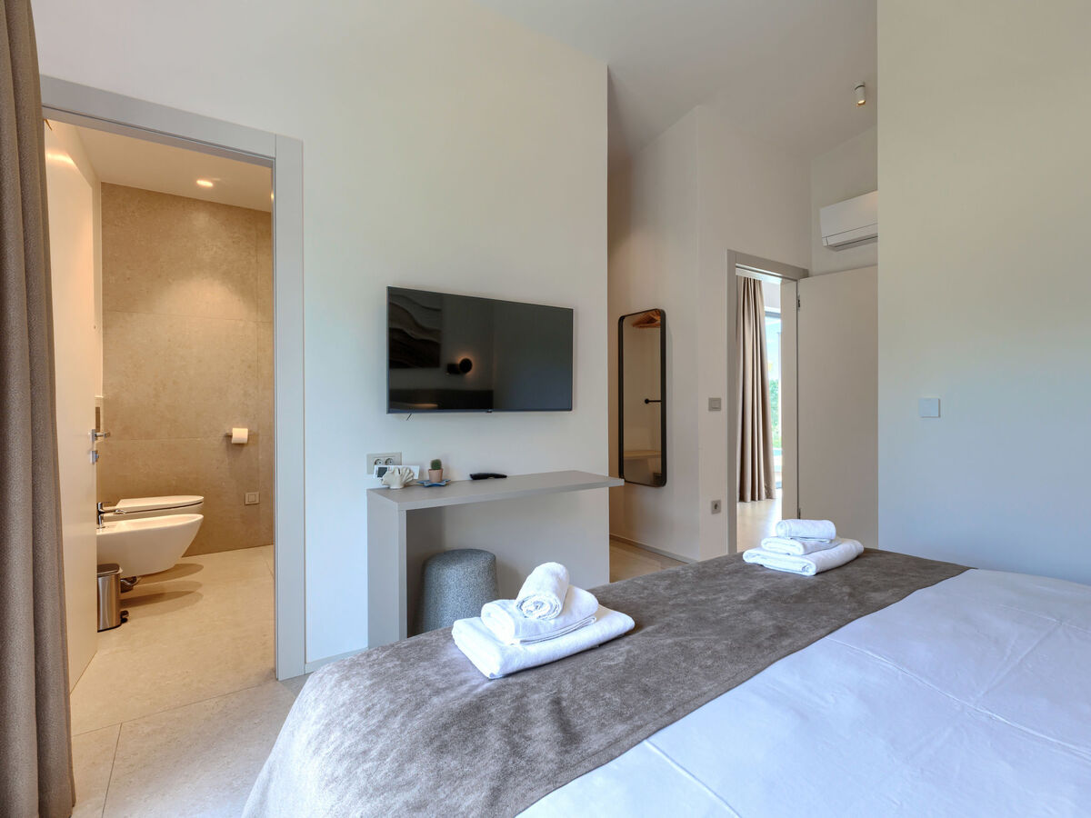 Villa Sola – 5 chambres, piscine privée à Tinjan - Photo 63