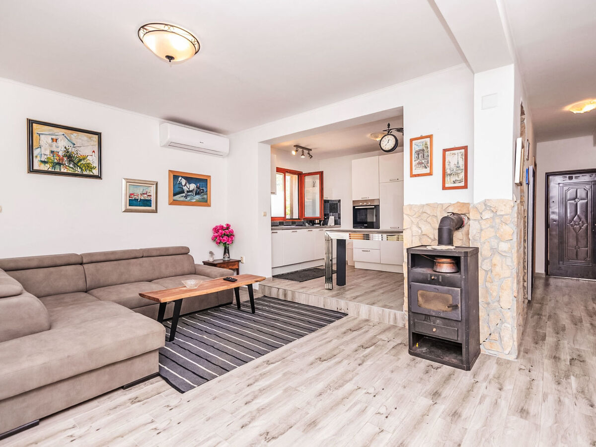 Maison Lino avec piscine privée à Dugopolje - Photo 4
