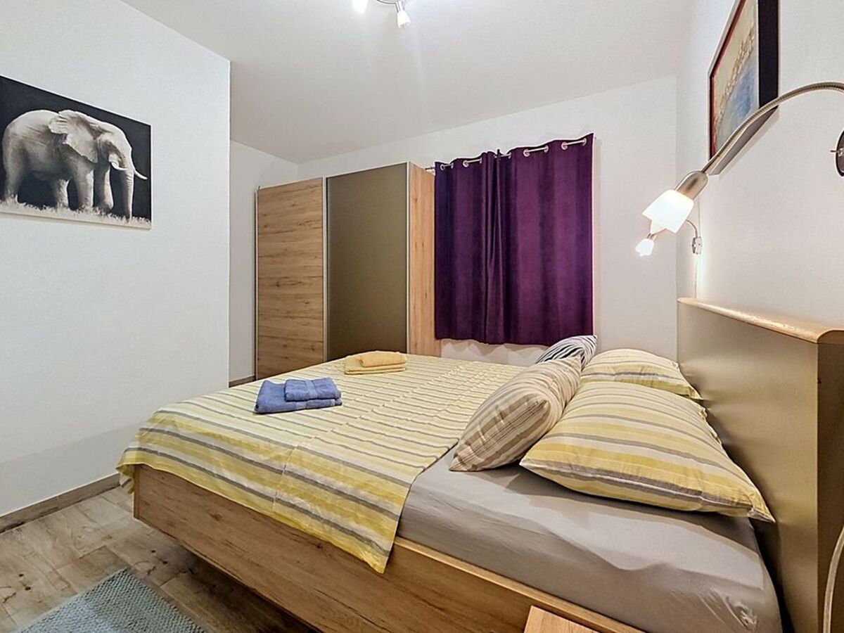 Maison Lino avec piscine privée à Dugopolje - Photo 13