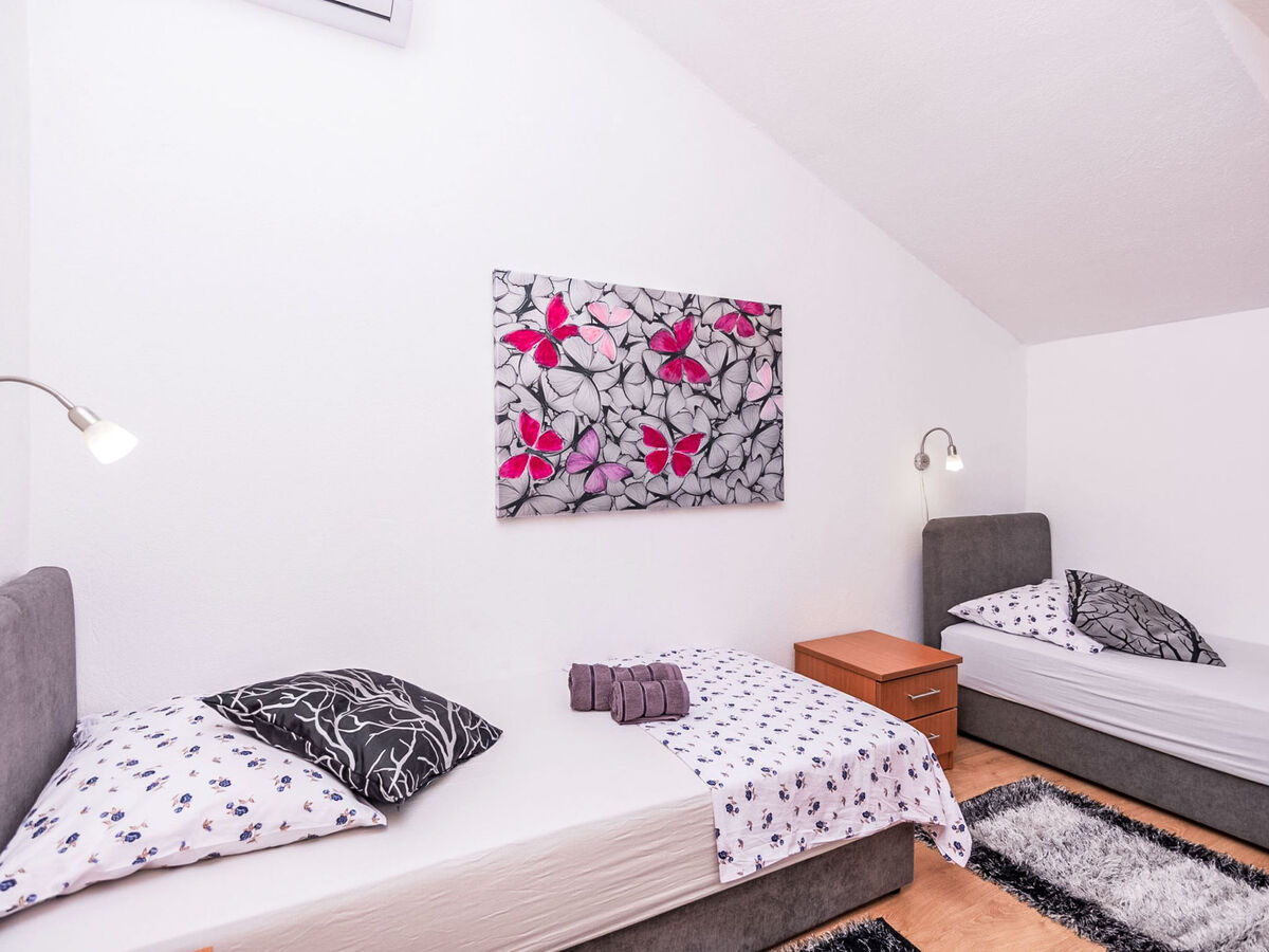 Maison Lino avec piscine privée à Dugopolje - Photo 22