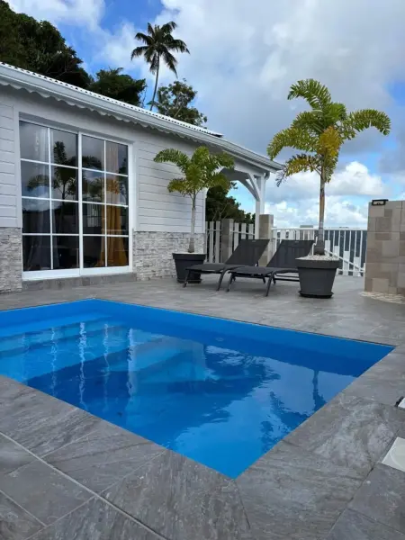 Location villa à Le Marin, Villa avec piscine privée à Le Marin 70 m²