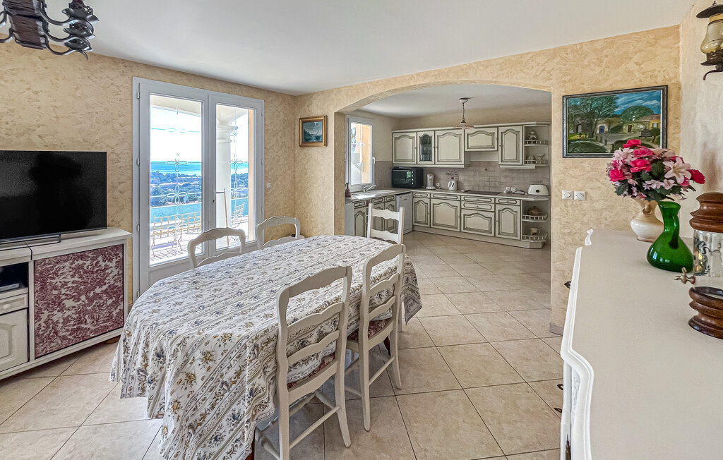 Villa avec piscine et vue mer à Cavalaire - Photo 4