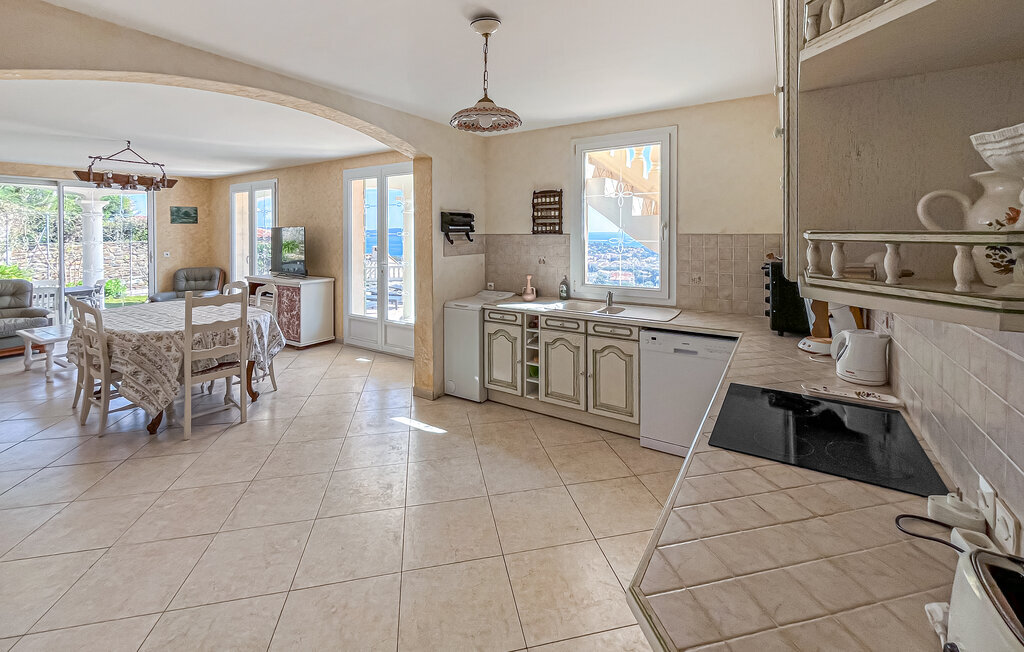 Villa avec piscine et vue mer à Cavalaire - Photo 6
