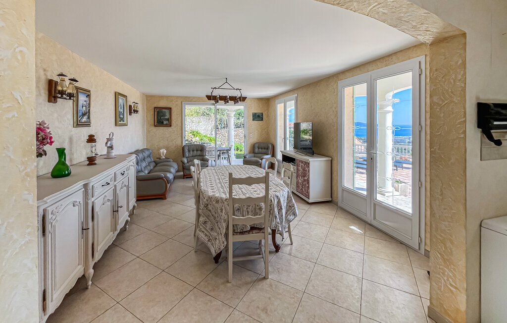 Villa avec piscine et vue mer à Cavalaire - Photo 7