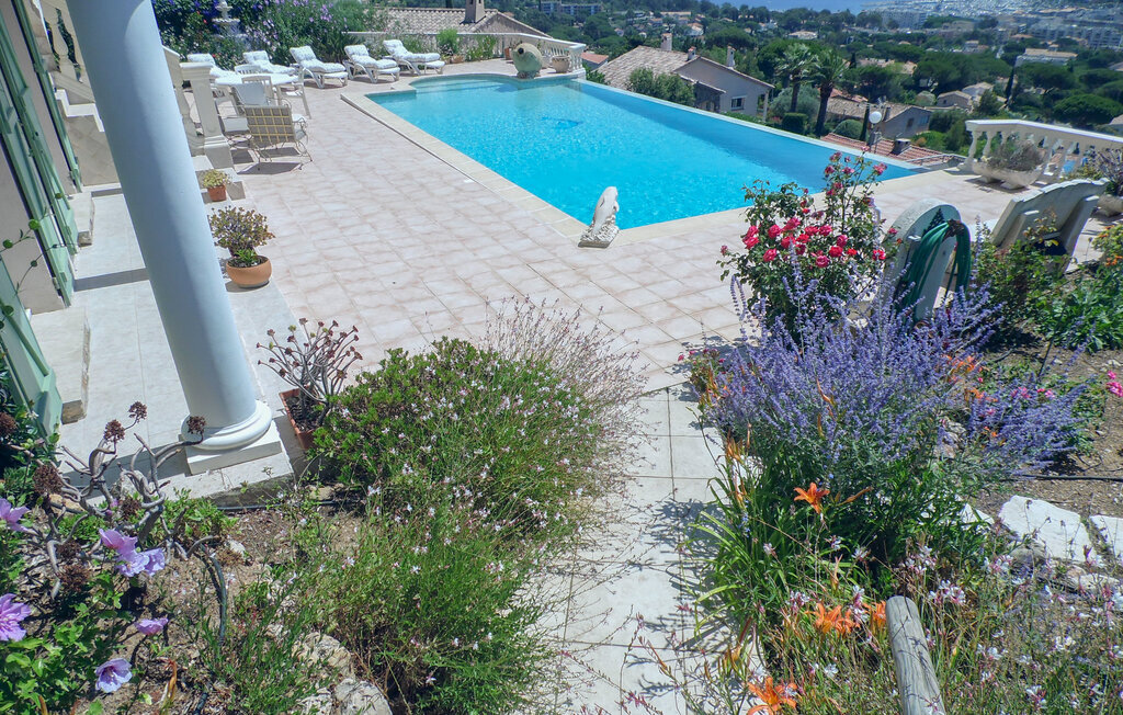 Villa avec piscine et vue mer à Cavalaire - Photo 11