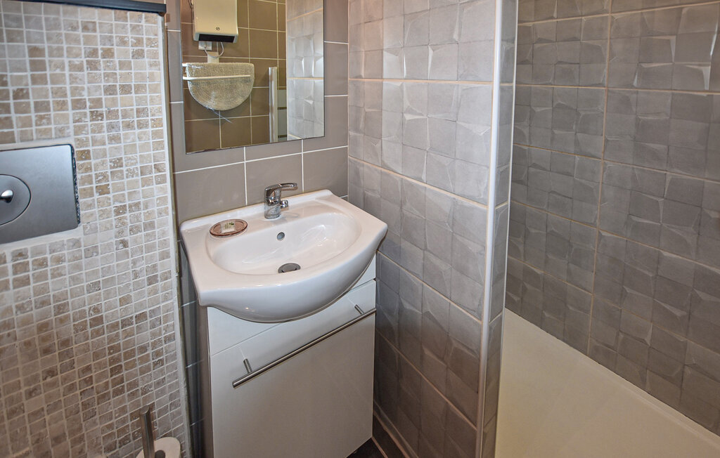 Maison avec piscine partagée à Taillades - Photo 13
