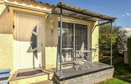 Location maison à Taillades, Maison avec piscine