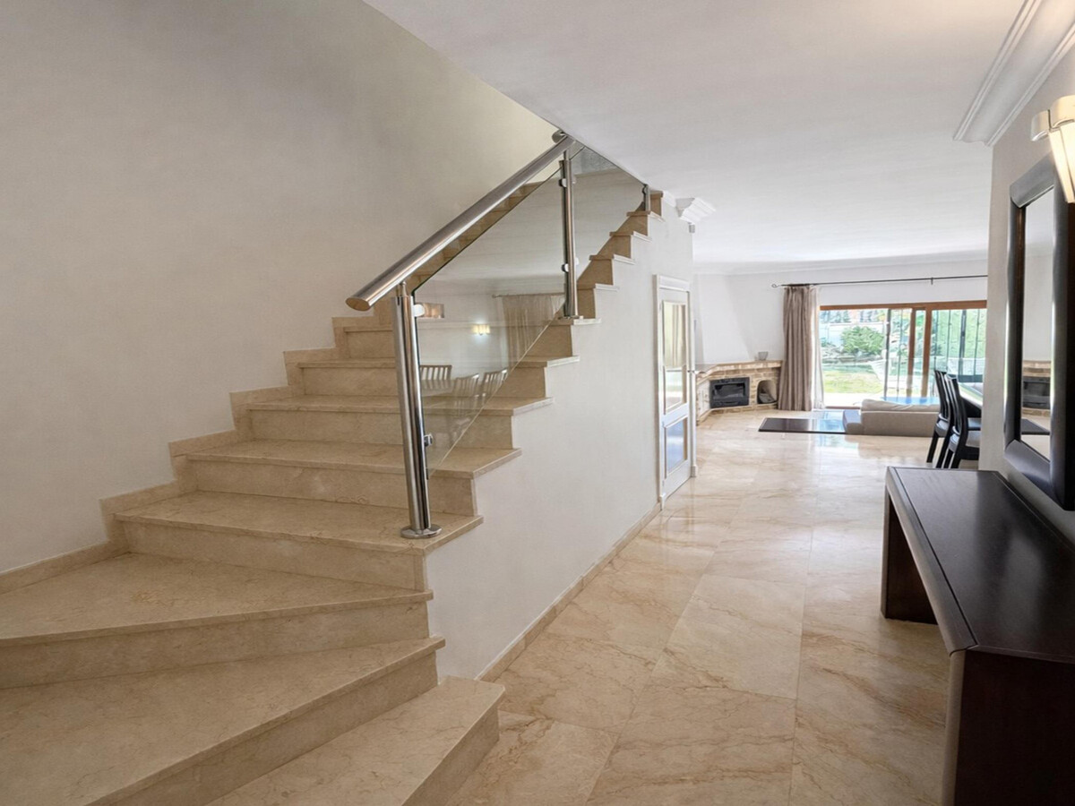 Villa 3 chambres Estepona avec piscine et jardin - Photo 4