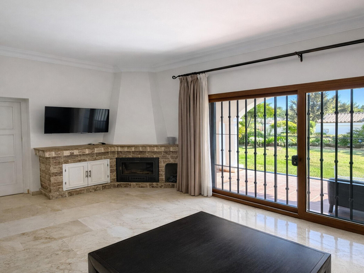 Villa 3 chambres Estepona avec piscine et jardin - Photo 16