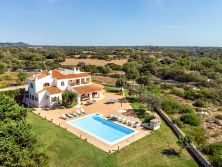Location villa à Cala Galdana, Villa avec piscine, clim et parking - 12 pers.