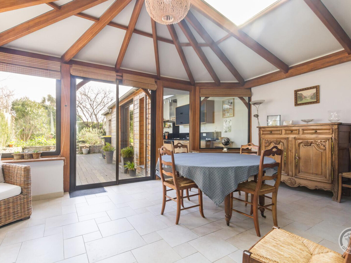 Maison mitoyenne 3 niveaux, jardin clos - Barfleur - Photo 9