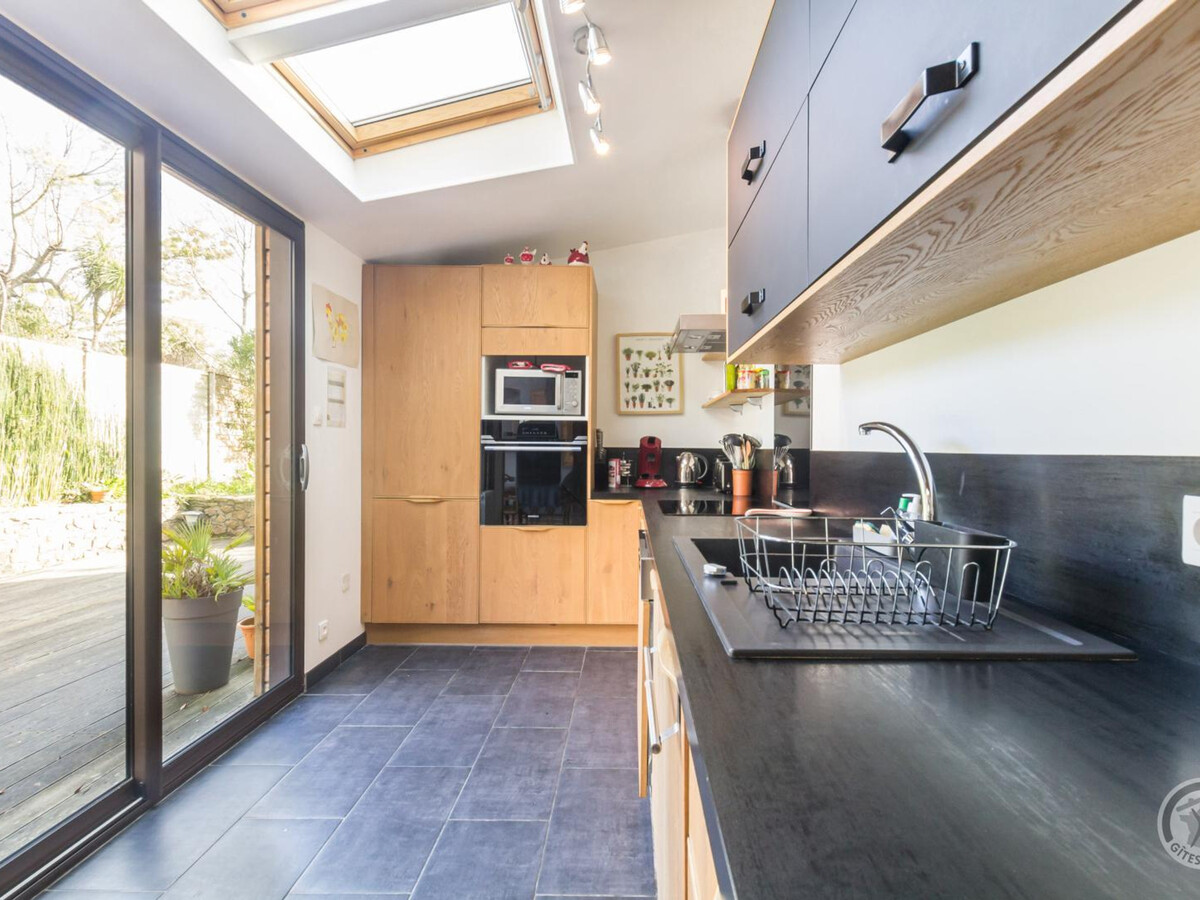 Maison mitoyenne 3 niveaux, jardin clos - Barfleur - Photo 10