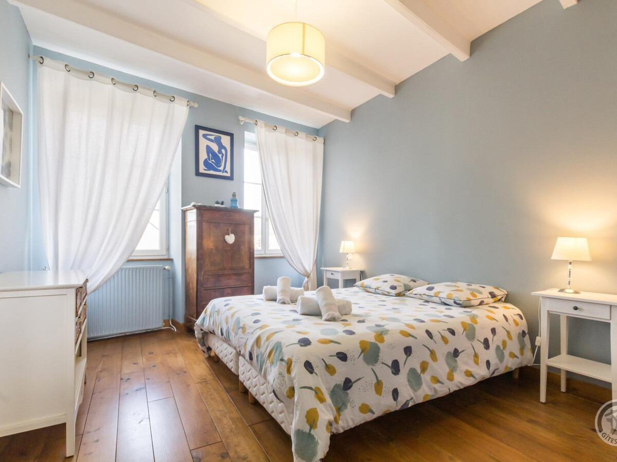 Maison mitoyenne 3 niveaux, jardin clos - Barfleur - Photo 14