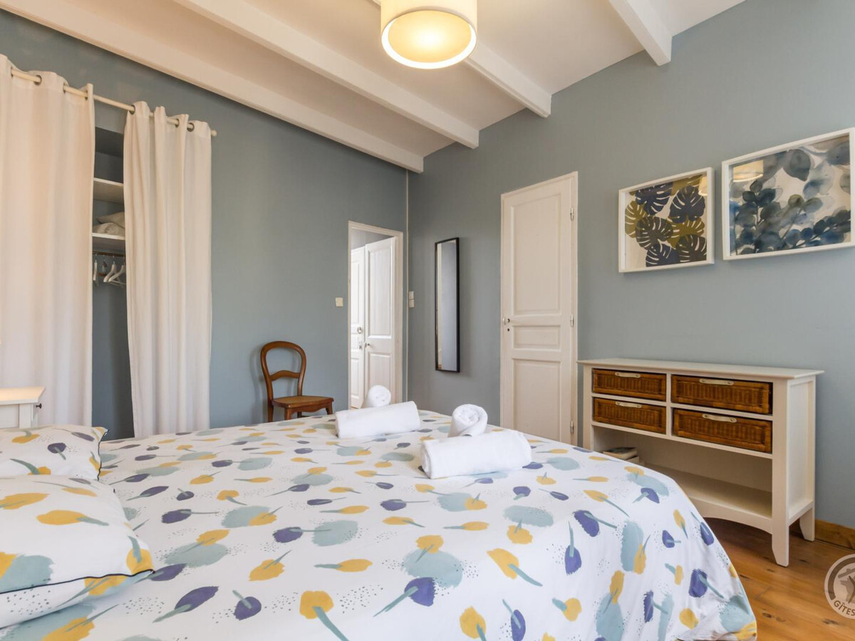 Maison mitoyenne 3 niveaux, jardin clos - Barfleur - Photo 15
