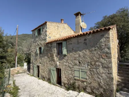 Location villa à Olmeto, Moulin corse avec piscine privée - 9 pers.