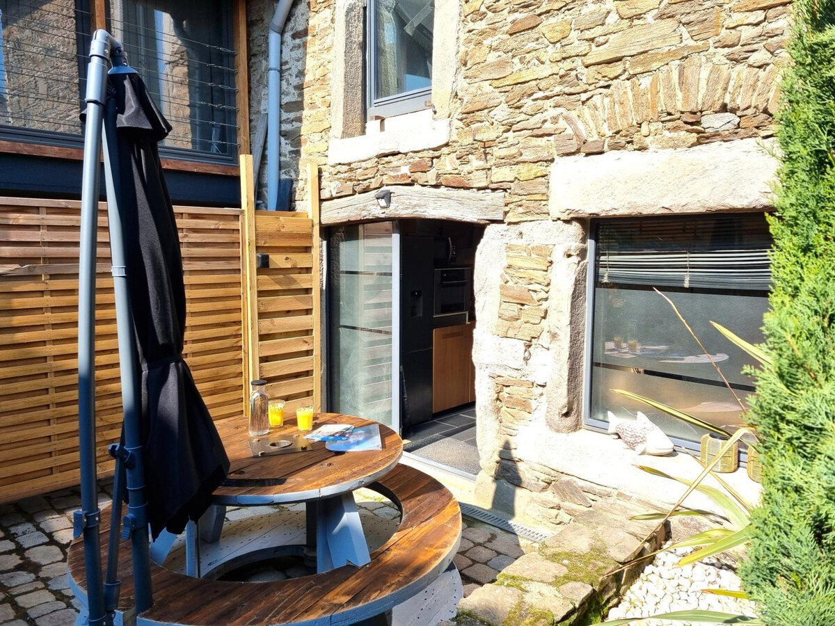 Studio rénové 30 m² avec cour privée à Tartaras - Photo 2