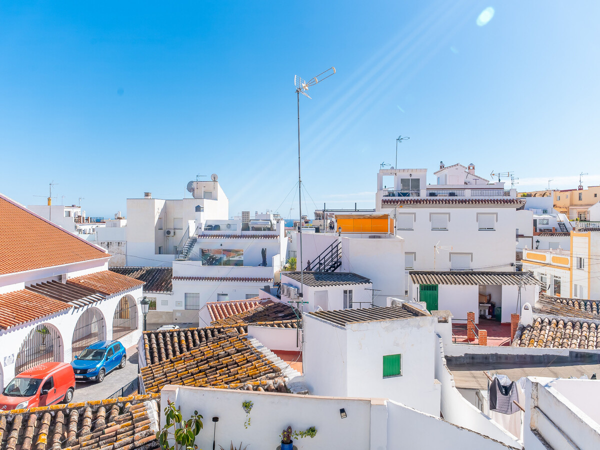 Maison 200 m² avec terrasse rooftop, centre Nerja - Photo 34