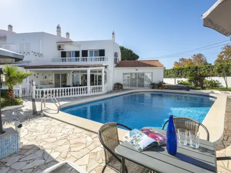 Location maison à Carvoeiro, Maison familiale, jardin et piscine - 7 pers.