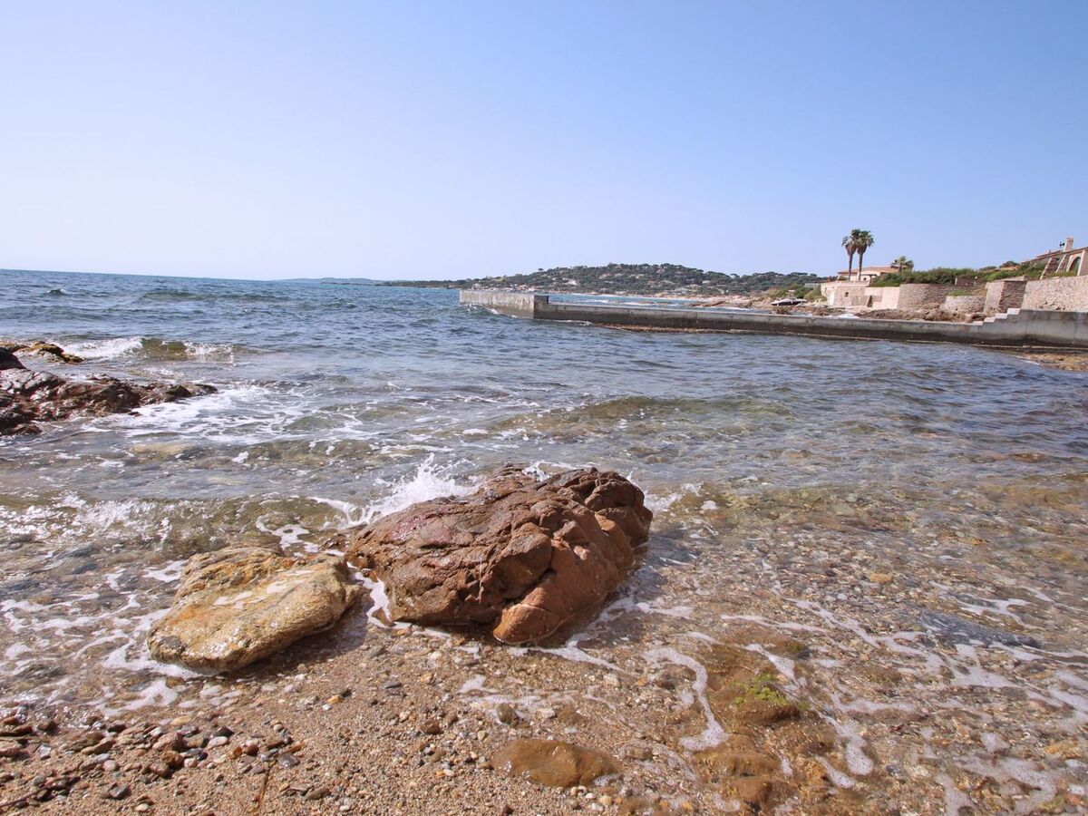 Maison pieds dans l'eau à Sainte-Maxime - Photo 11
