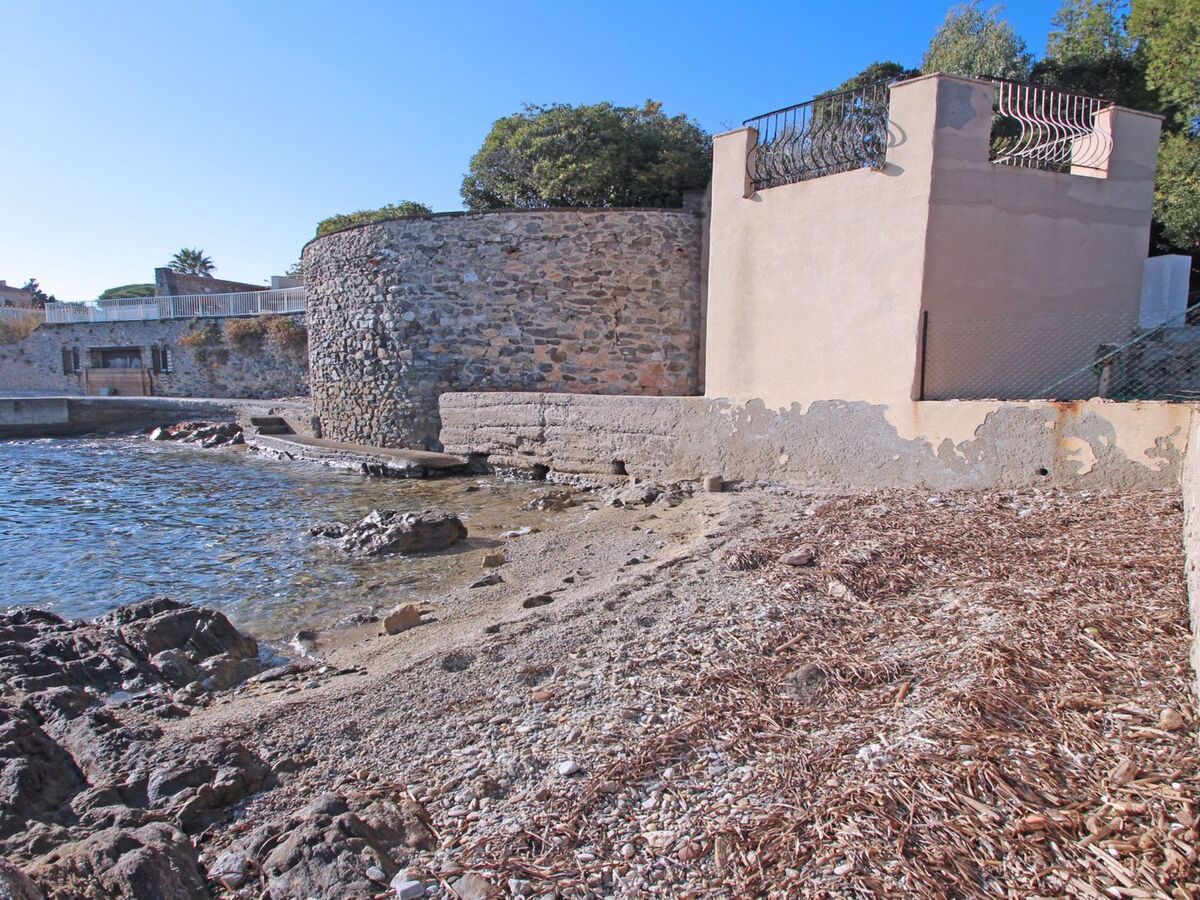 Maison pieds dans l'eau à Sainte-Maxime - Photo 20