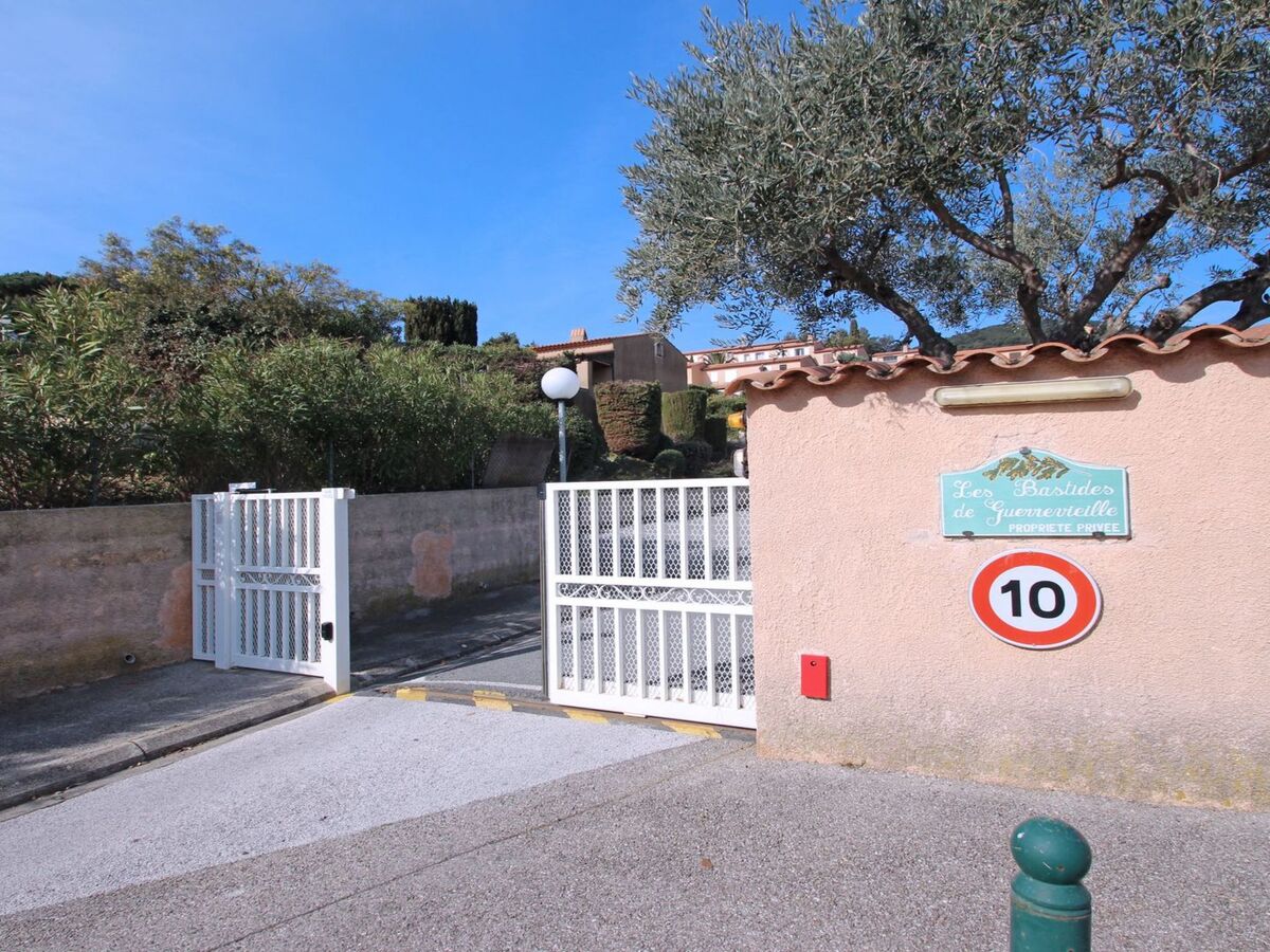 Mazet 2 chambres vue mer avec piscine à Sainte-Maxime - Photo 11