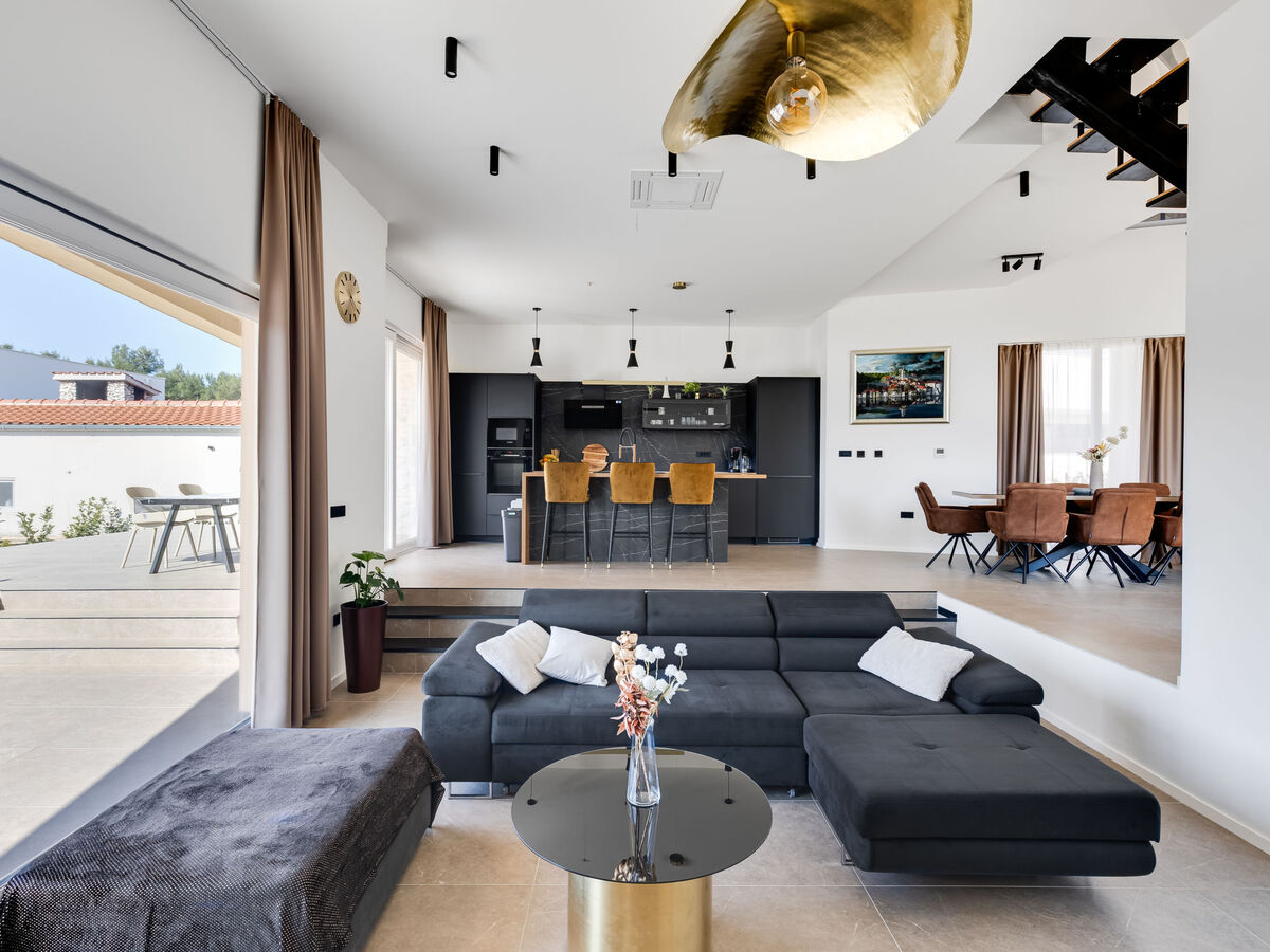 Villa Nikoleta avec piscine privée à Tribunj - Photo 6