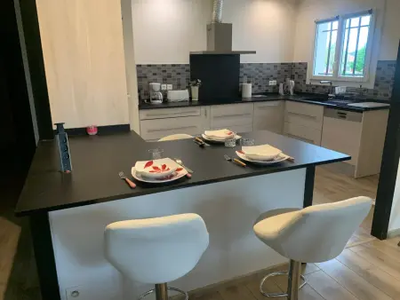 Maison familiale à Saint-Pée-sur-Nivelle avec jardin - Photo 4