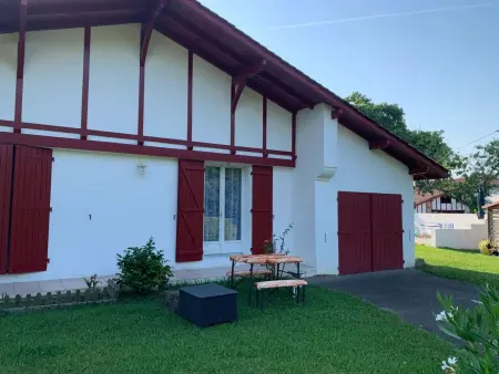 Maison familiale à Saint-Pée-sur-Nivelle avec jardin - Photo 6