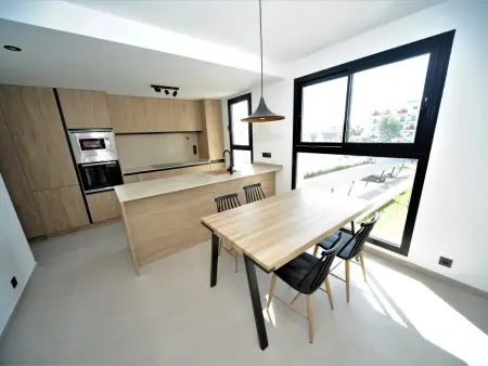 Location appartement à Benicàssim, Appartement élégant avec piscine et parking à Benicàssim
