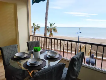 Location appartement à Peniscola, Appartement 1ère ligne plage à Peñíscola avec WIFI et parking