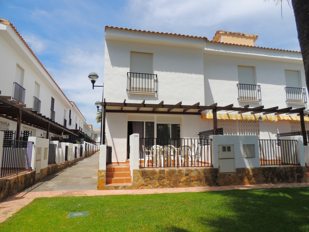 Maison mitoyenne 6 pers. avec terrasse et piscine - Photo 2