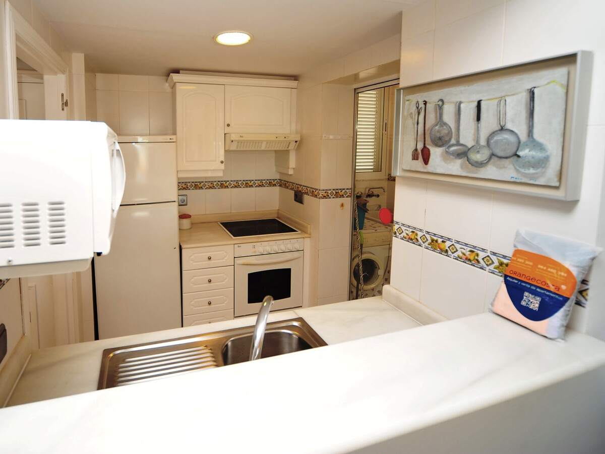 Appartement 4 pers. à 50m de la plage, piscine et parking - Photo 8