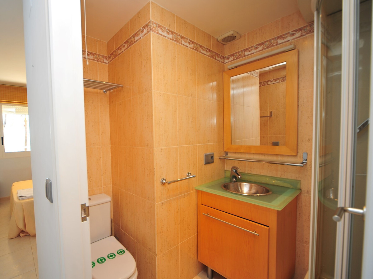 Appartement 4 pers. à 50m de la plage, piscine et parking - Photo 12