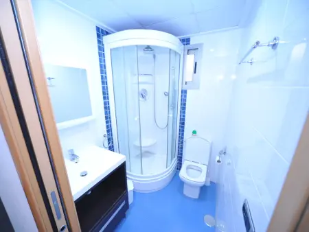 Appartement 6 pers. à 50 m de la plage, parking couvert : photo 5