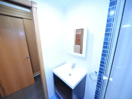 Appartement 6 pers. à 50 m de la plage, parking couvert : photo 18