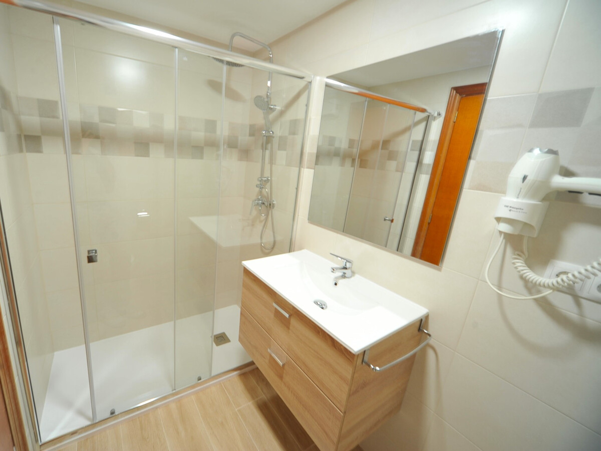 Appartement 3 chambres à 500 m de la plage, piscine - Photo 4