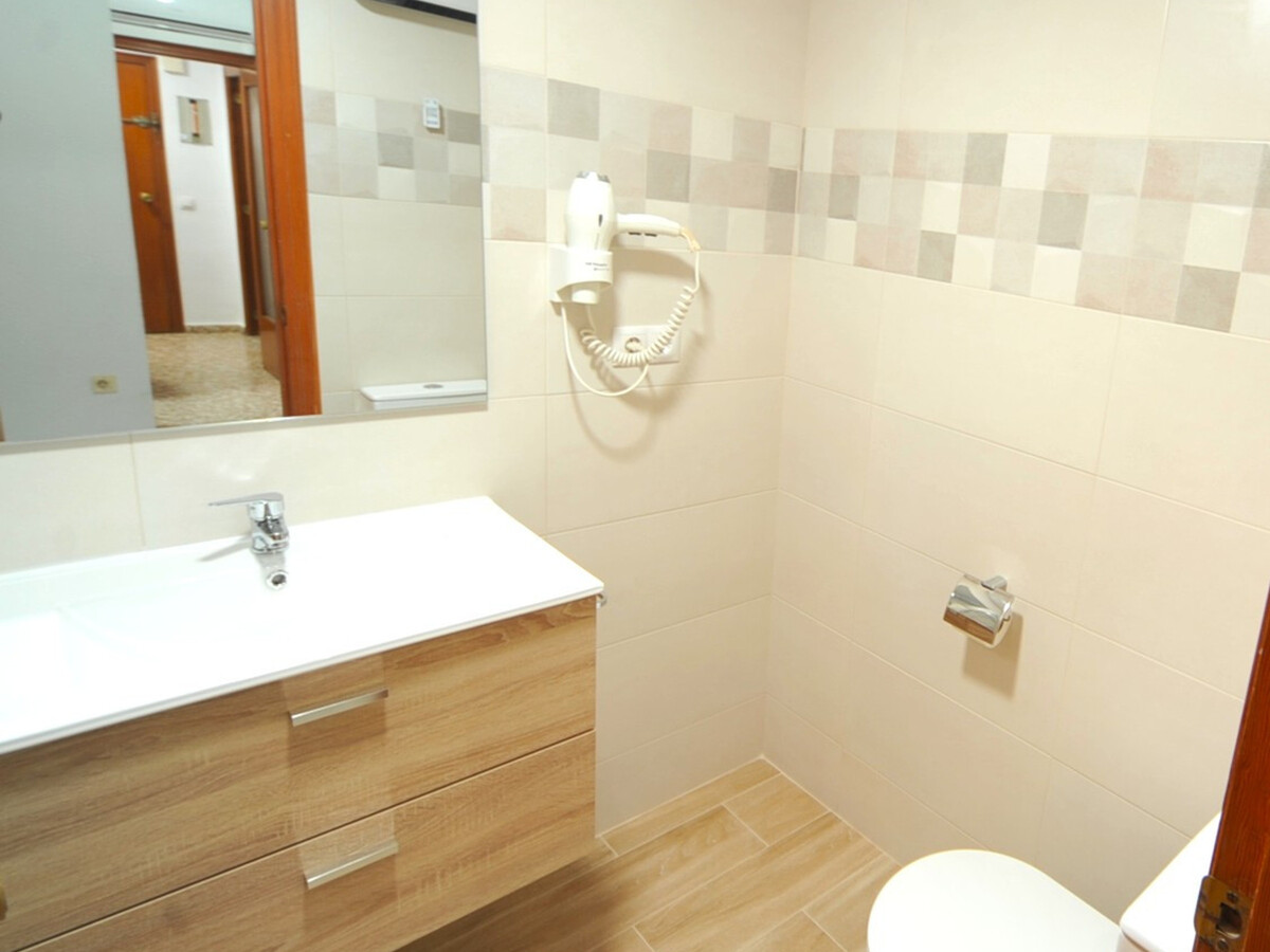 Appartement 3 chambres à 500 m de la plage, piscine - Photo 8