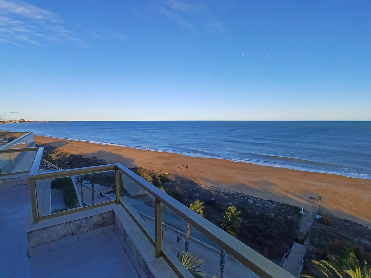 Appartement 5 pers. à 30m de la plage, terrasse et parking - Photo 4