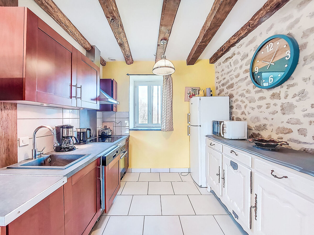 Gîte Saint Sauveur – Maison rustique à St-Martin-La-Meanne - Photo 4