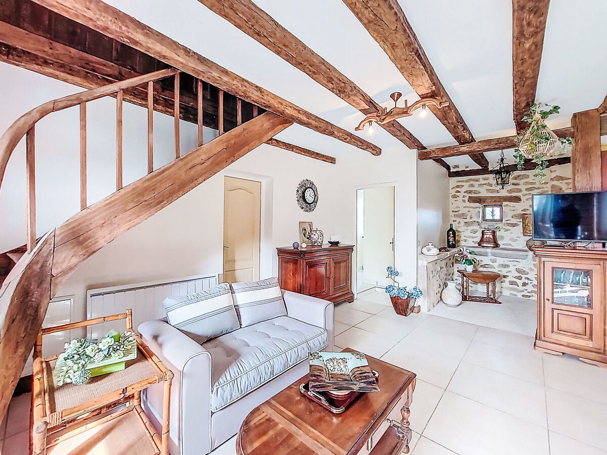 Gîte Saint Sauveur – Maison rustique à St-Martin-La-Meanne - Photo 6