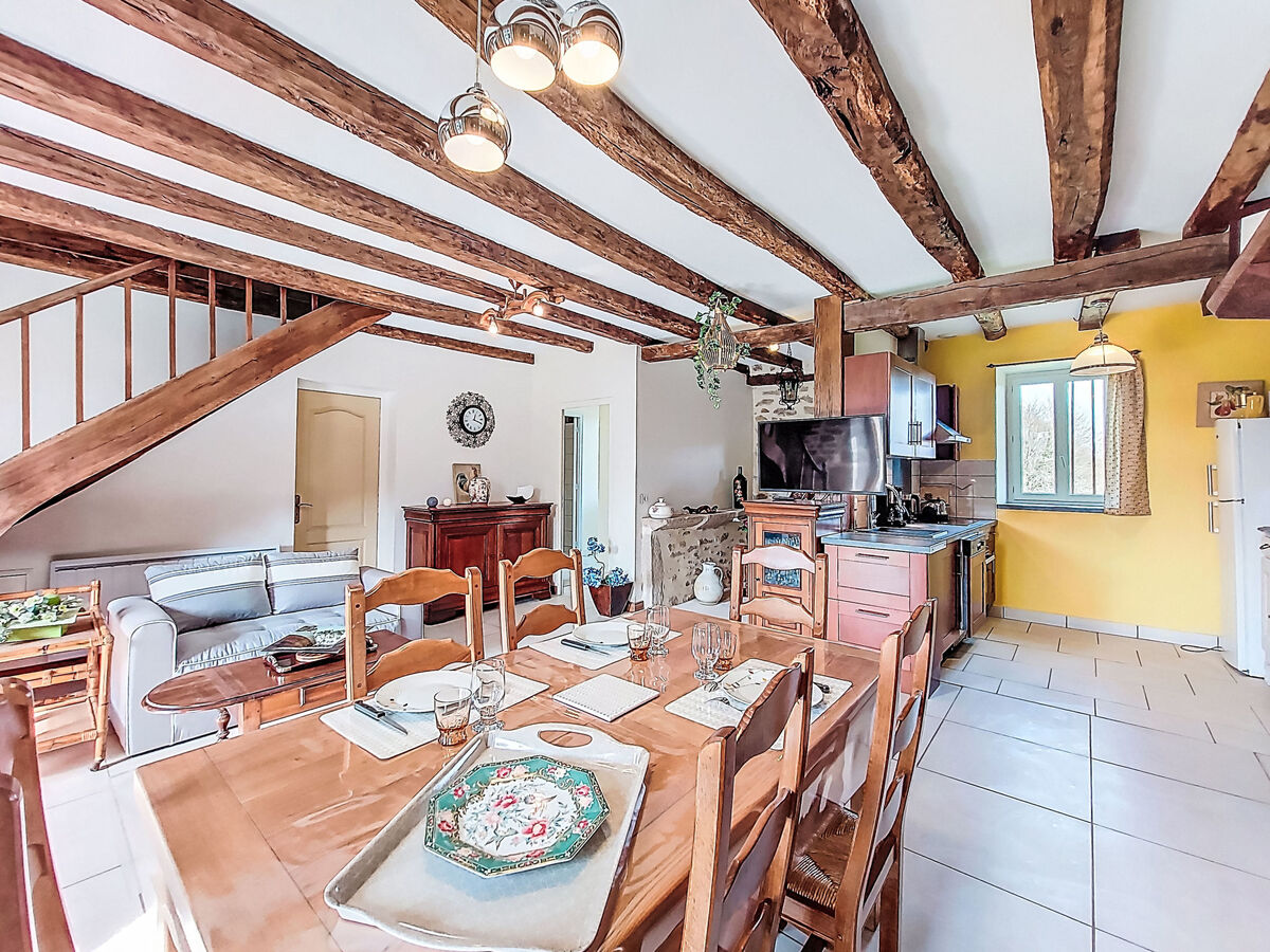 Gîte Saint Sauveur – Maison rustique à St-Martin-La-Meanne - Photo 9