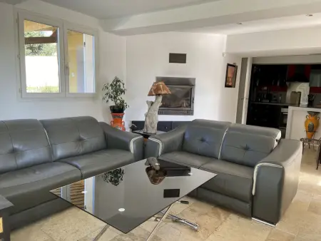 Villa Bienêtre à Moissac-Bellevue, piscine privée 8x4m : photo 3