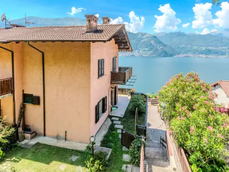 Appartement Lidia avec vue lac à Dorio : photo 2