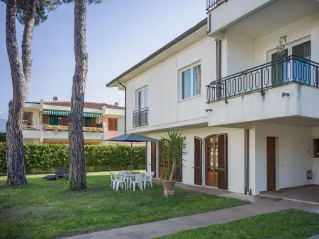 Location appartement à Marina di Massa, Grande Appartamento
