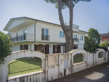 Grand Appartement 100m² avec jardin à Marina di Massa : photo 24