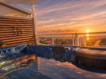 Location appartement à Le Tampon, Logement avec piscine, vue mer - 4 pers.