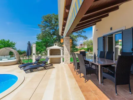 Villa Laura An : maison 4 chambres avec piscine infinity à Poreč : photo 9