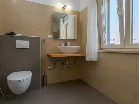 Villa Laura An : maison 4 chambres avec piscine infinity à Poreč : photo 20
